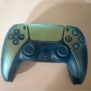Sony DualSense Controller - Metallic Green and Black